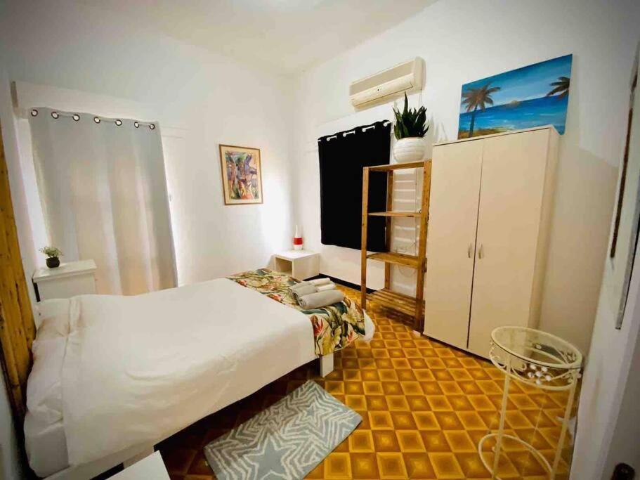 Entire Apartment Facing The Sea Тел Авив Екстериор снимка