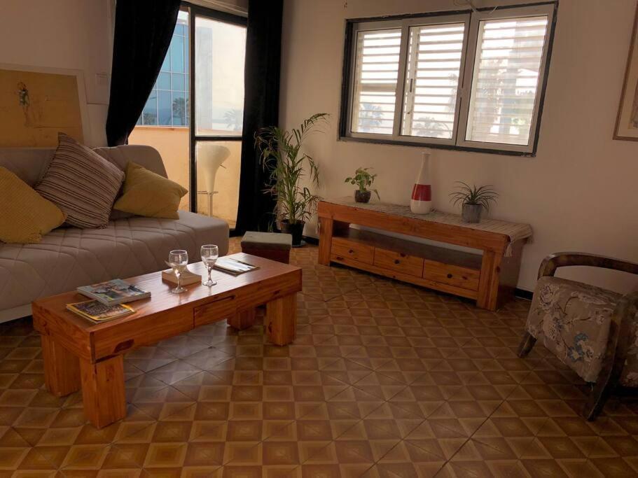 Entire Apartment Facing The Sea Тел Авив Екстериор снимка